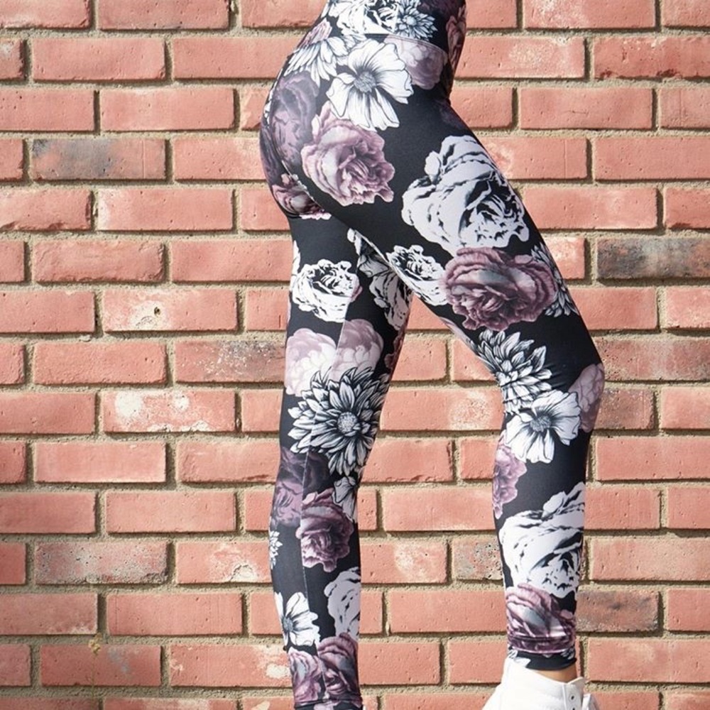 3 pairs women’s leggings size small - Picture 6 of 8
